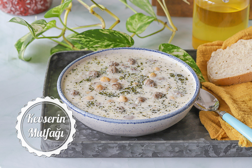 Lebeniye çorbası neden yoğurtlu yapılır? - Kapak Görseli